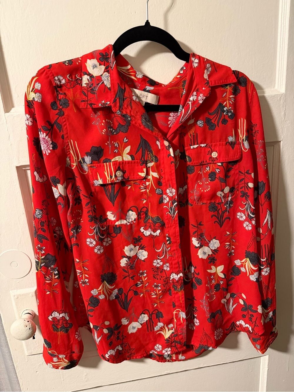 Loft Women's Red Floral Print Button Up Shirt Office Business Career Size Medium